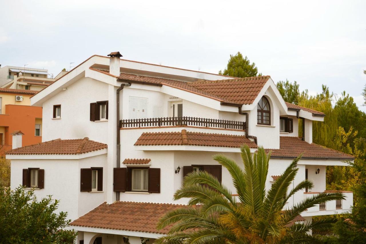 Domus Dams B&B Montescaglioso Luaran gambar